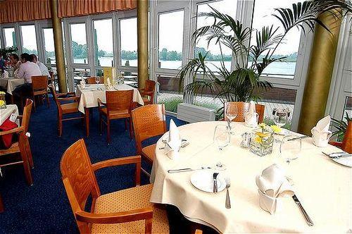 Hotel Rheinpark