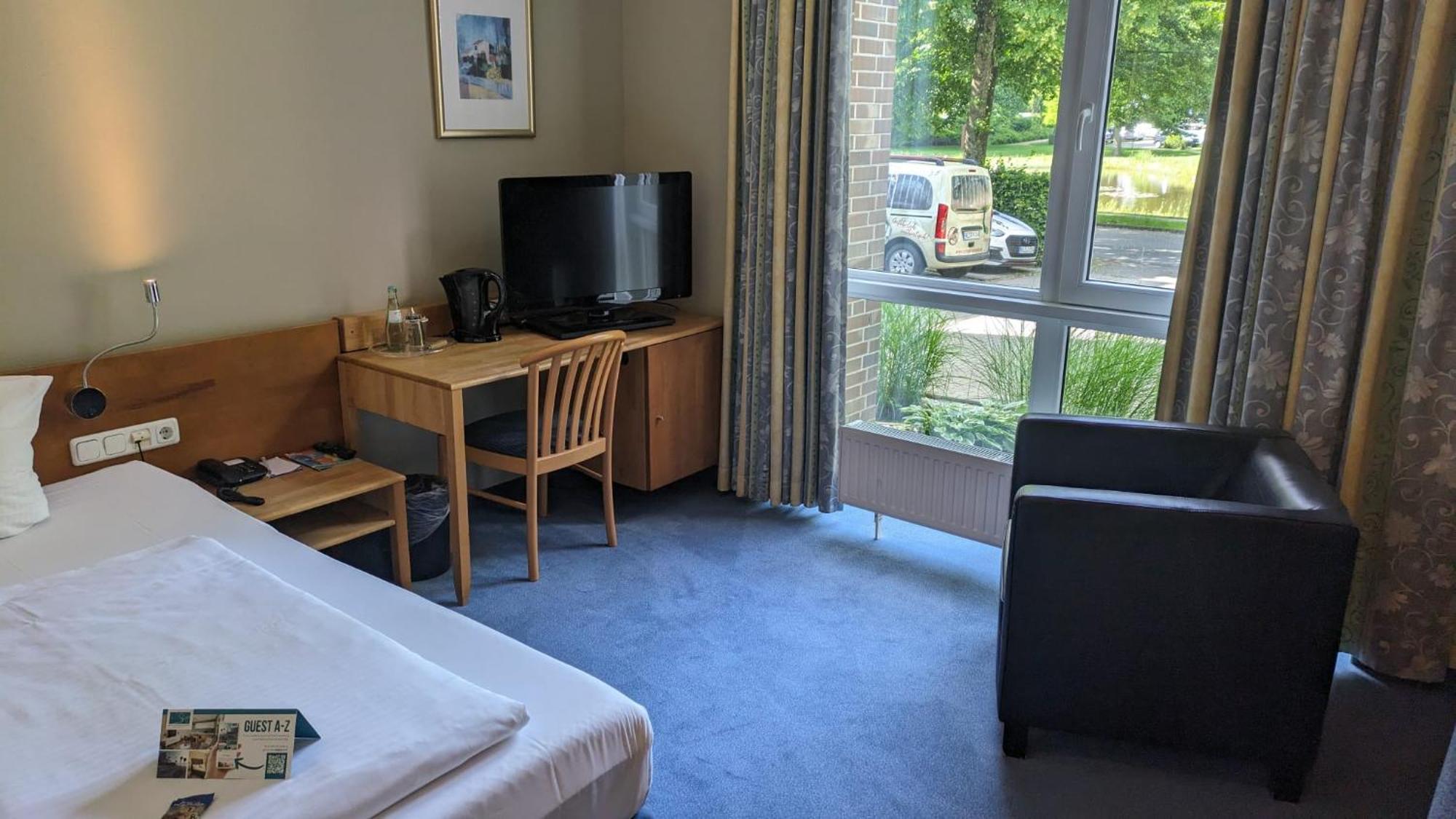 Rheinpark 4*